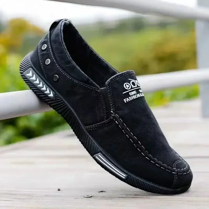 Tênis de lona masculino jeans sem cadarço para o verão de 2025, novo mocassim para dirigir ao ar livre, calçados mocassins vintage da moda para homens